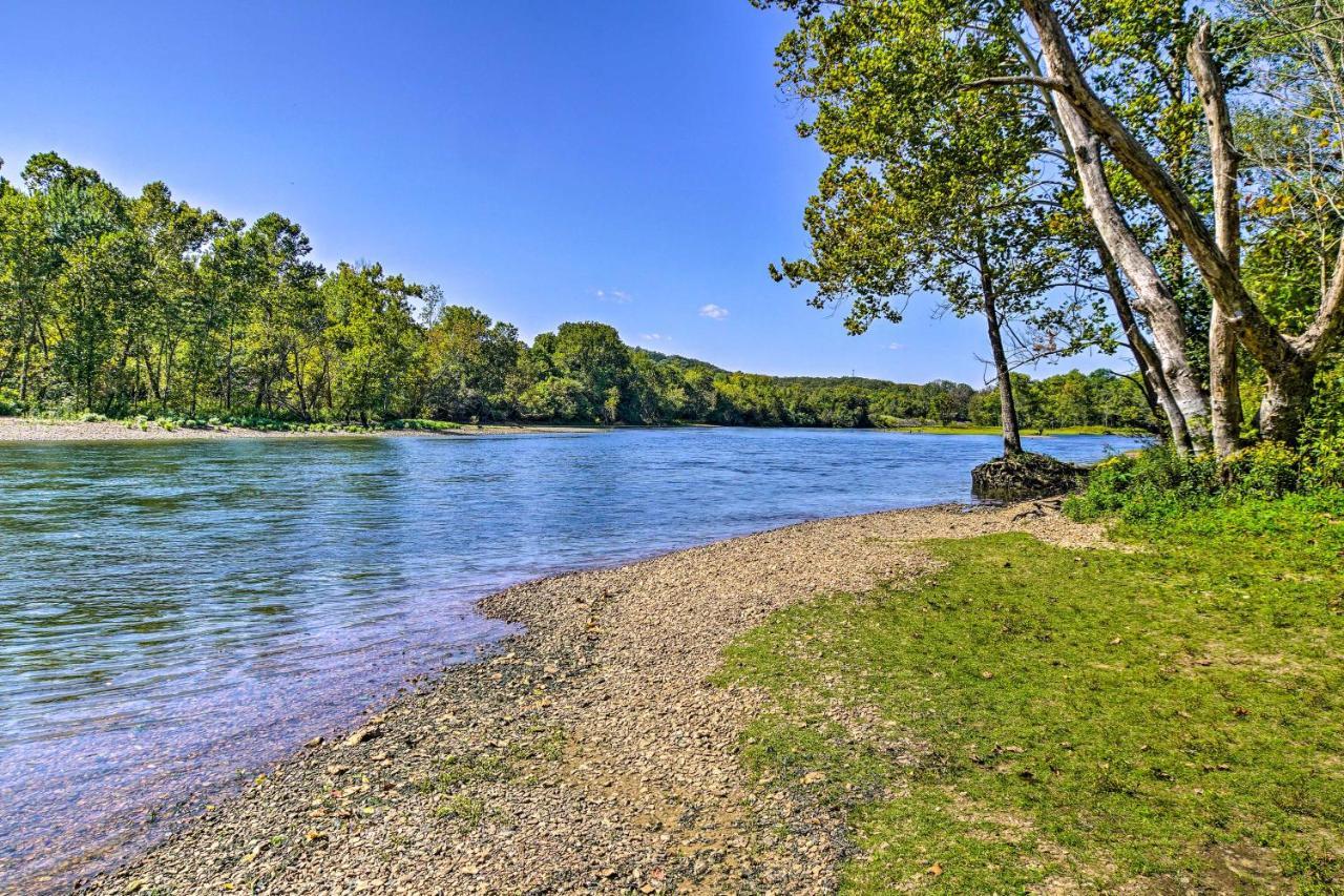 شقة Pet-Friendly Branson Retreat With Pool And Golf Access المظهر الخارجي الصورة